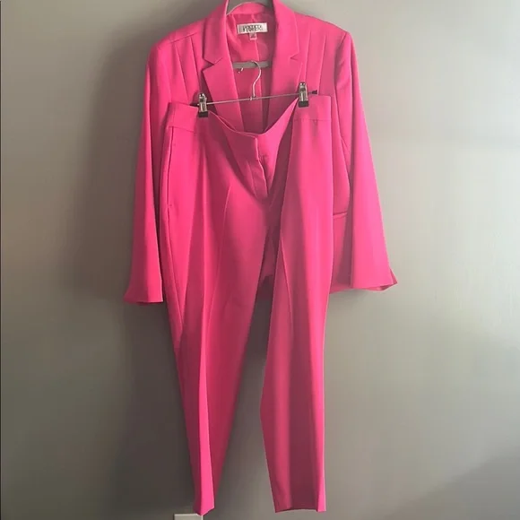Kasper Pink Pants Suit - Picture 2 of 3